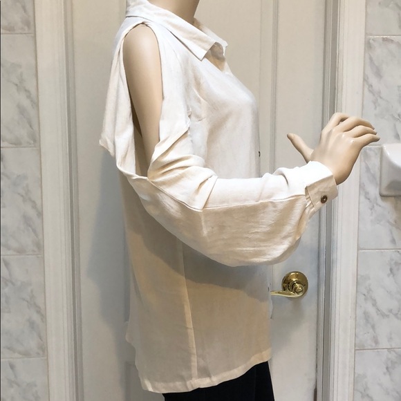OATMEAL COLD SHOULDER BUTTON TOP - Picture 5 of 7
